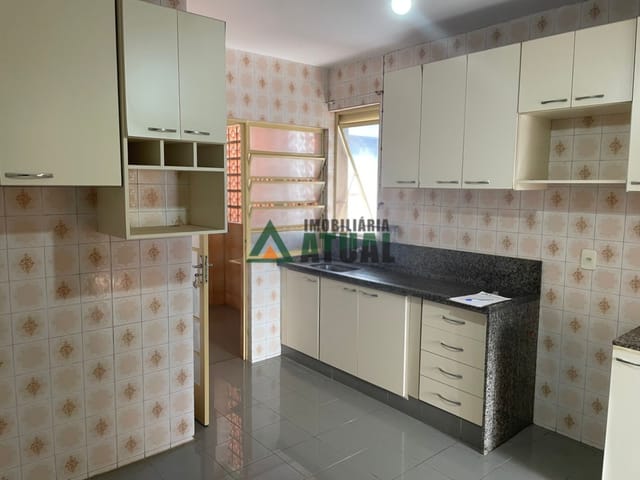 Apartamento com 124m² 3 quartos e 1 banheiro, à venda, no bairro Centro em Londrina