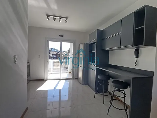 Apartamento 2 quartos e 1 banheiro, para alugar, no bairro Guarani em Novo Hamburgo