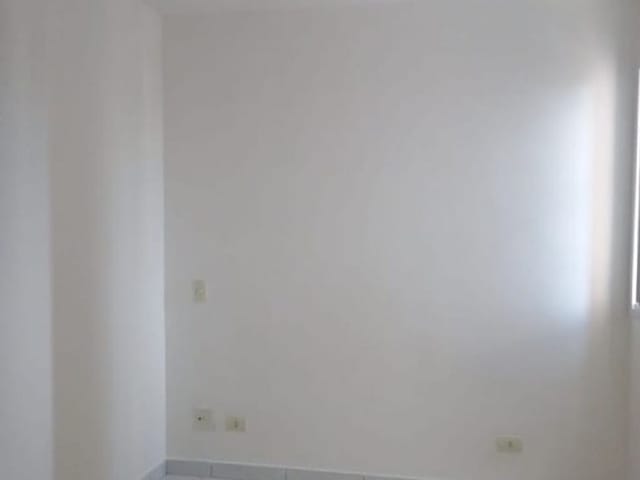 Apartamento 2 quartos e 2 banheiros, para alugar, no bairro Campestre em Santo André