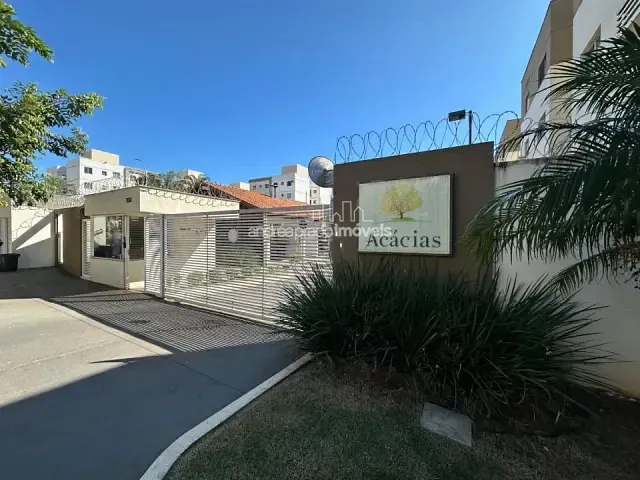Apartamento com 78m² 2 quartos e 1 banheiro, à venda, no bairro Conjunto Habitacional João Turquino em Londrina