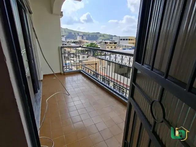 Apartamento 3 quartos e 2 banheiros, para alugar, no bairro Barra em Muriaé