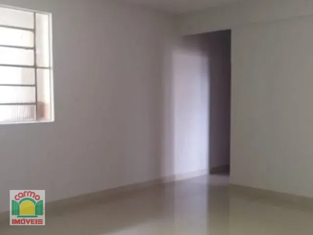 Apartamento 3 quartos e 2 banheiros, para alugar, no bairro Jundiaí em Anápolis
