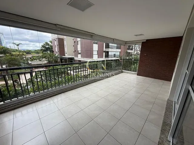 Apartamento 3 quartos e 5 banheiros, à venda ou para alugar, no bairro Água Branca em São Paulo