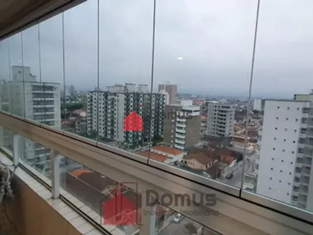 Apartamento com 68m², à venda, no bairro Vila Guilhermina em Praia Grande