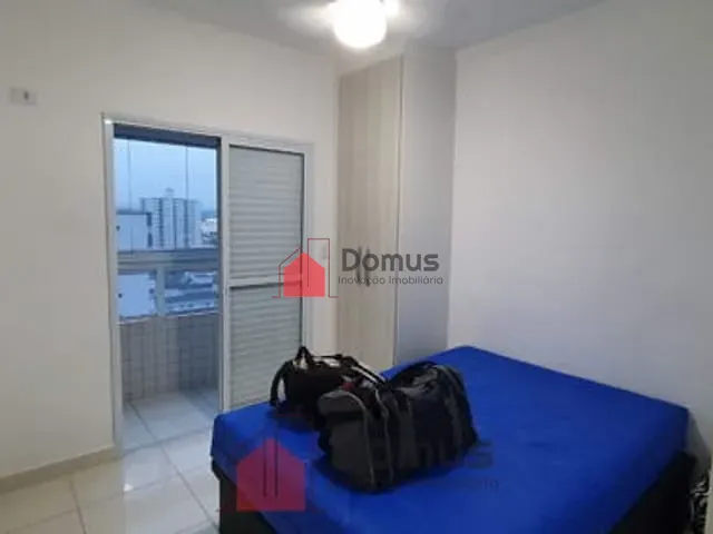 Apartamento com 68m², à venda, no bairro Vila Guilhermina em Praia Grande