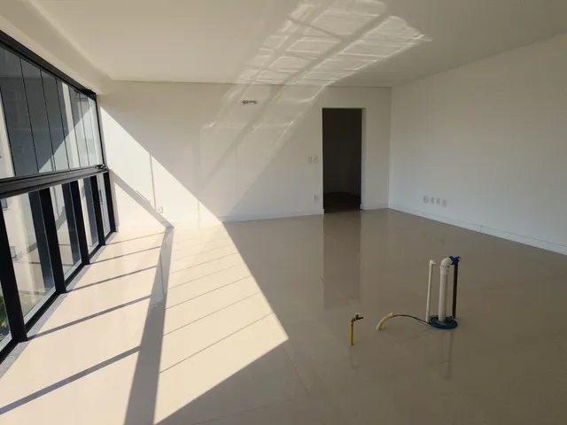 Apartamento com 173m² 3 quartos e 3 banheiros, à venda, no bairro Centro em Pomerode