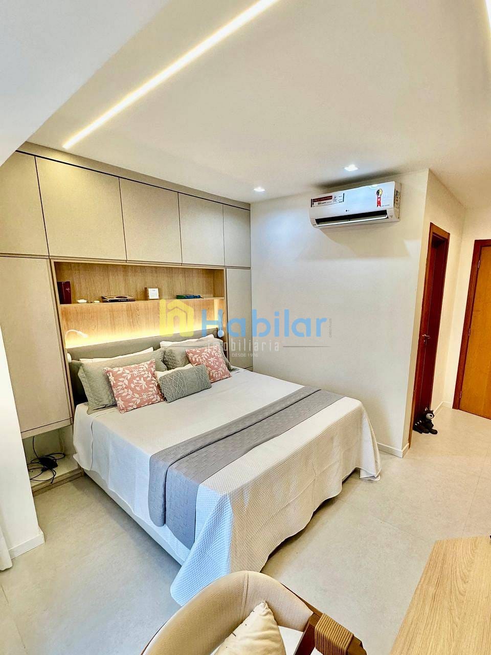 Apartamento à venda com 3 quartos, 97m² - Foto 11