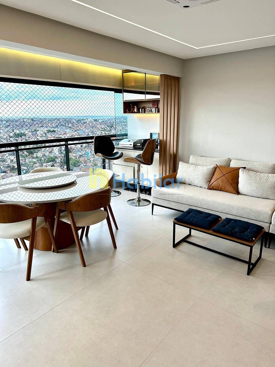 Apartamento à venda com 3 quartos, 97m² - Foto 2