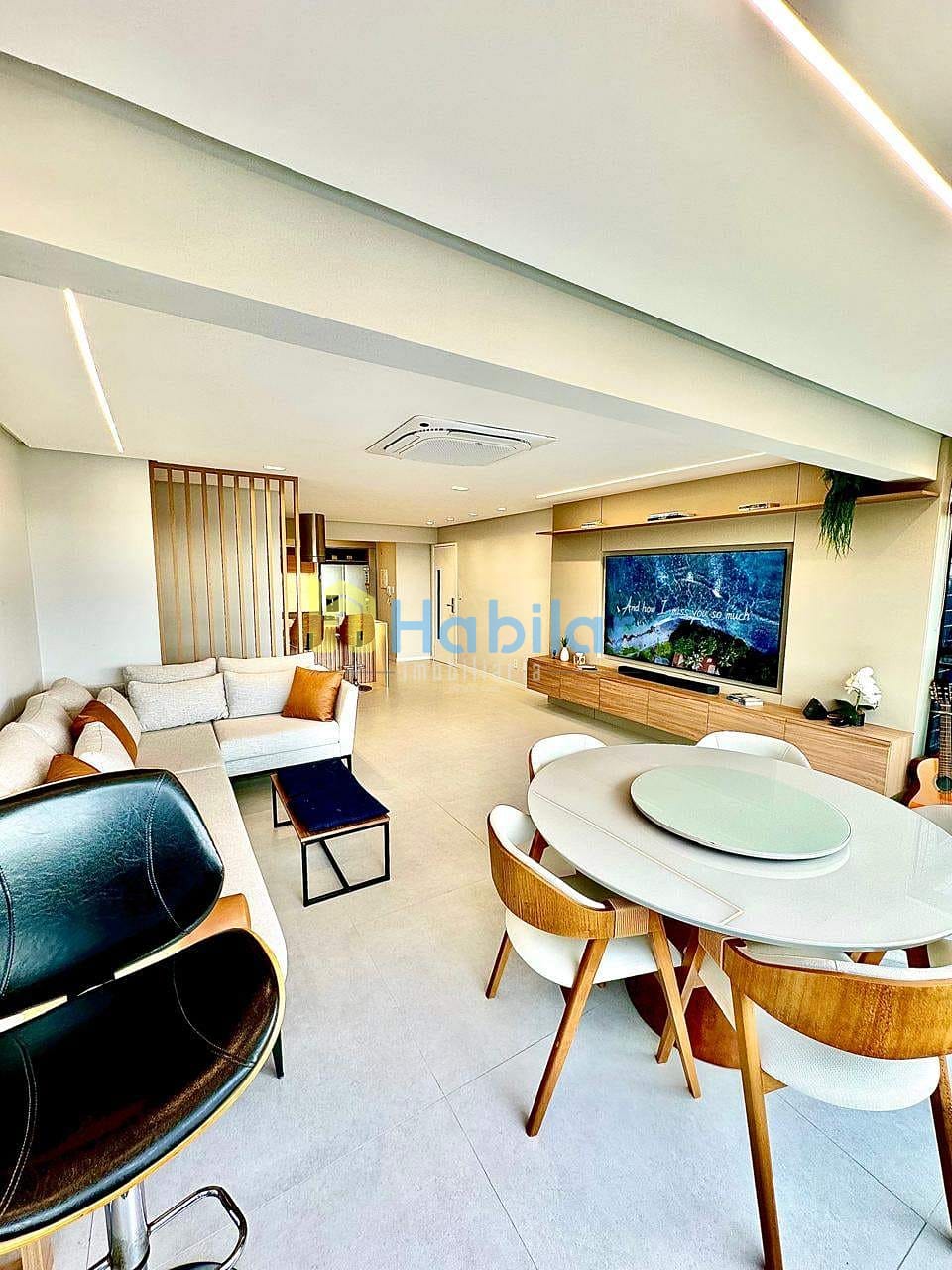 Apartamento à venda com 3 quartos, 97m² - Foto 1