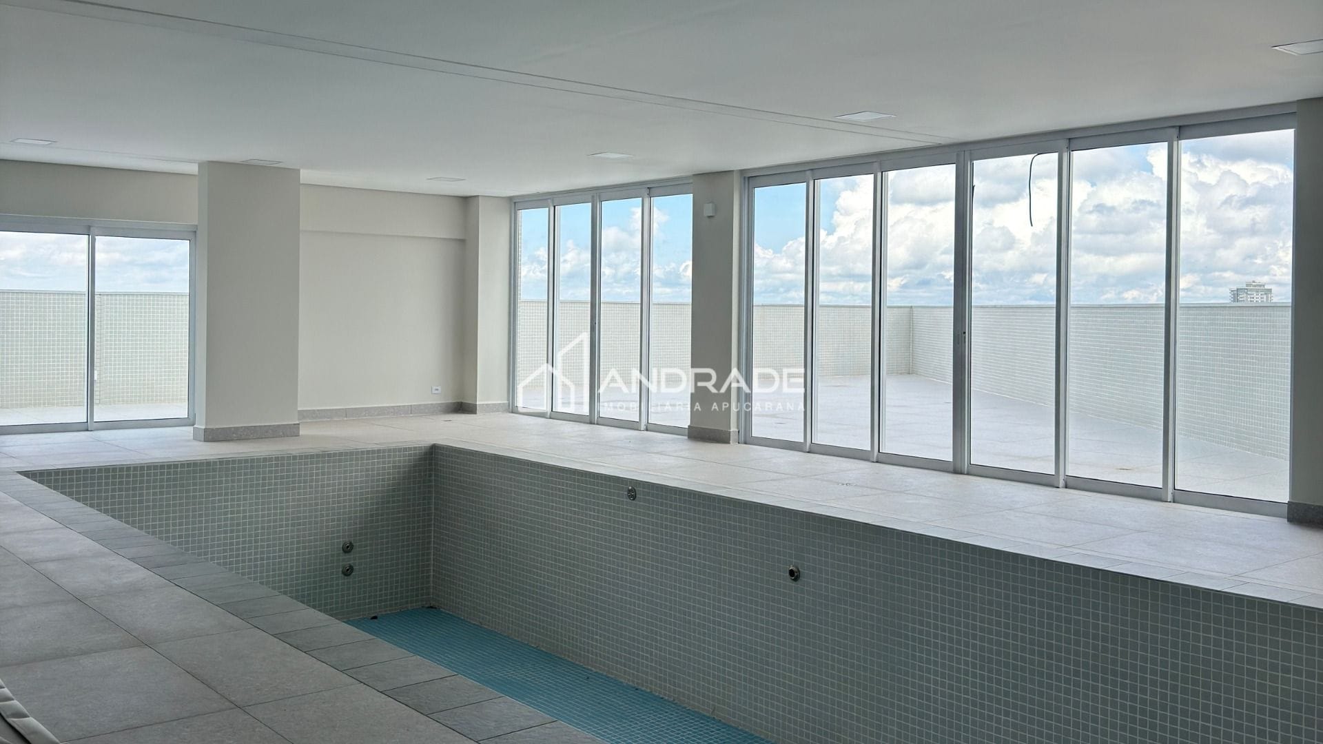 Apartamento à venda com 2 quartos, 86m² - Foto 4