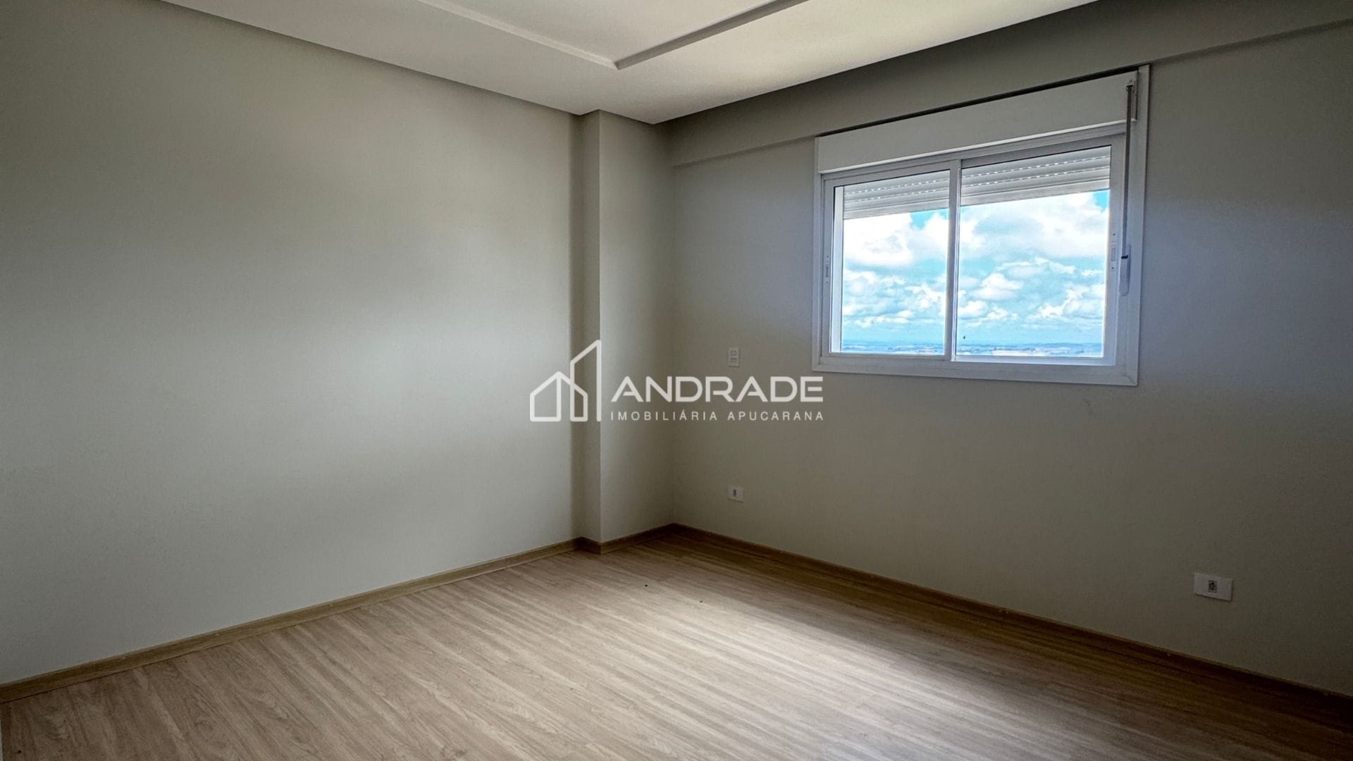 Apartamento à venda com 2 quartos, 86m² - Foto 2