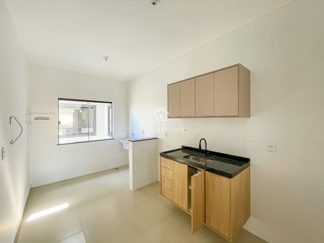 Apartamento 2 quartos e 2 banheiros, à venda, no bairro Jardim Atlântico Oeste (Itaipuaçu) em Maricá