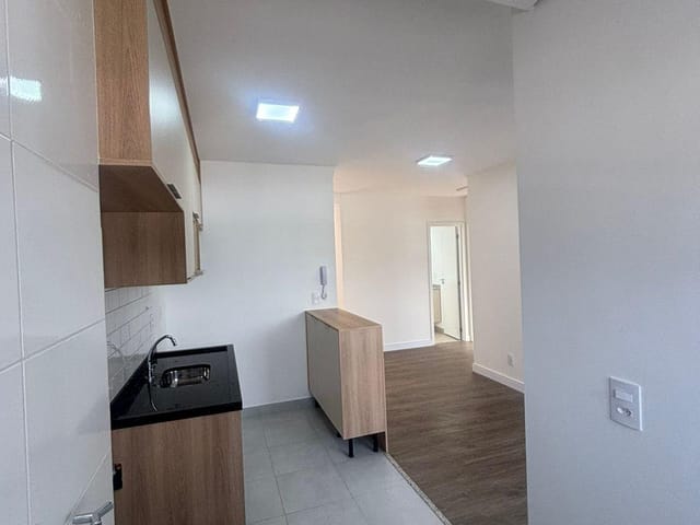 Apartamento 2 quartos e 1 banheiro, para alugar, no bairro Vila São Pedro em Santo André