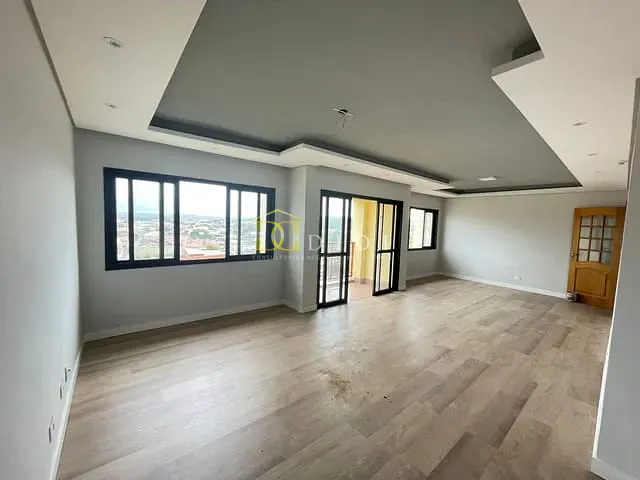 Apartamento 3 quartos e 2 banheiros, para alugar, no bairro Centro em Porto Feliz