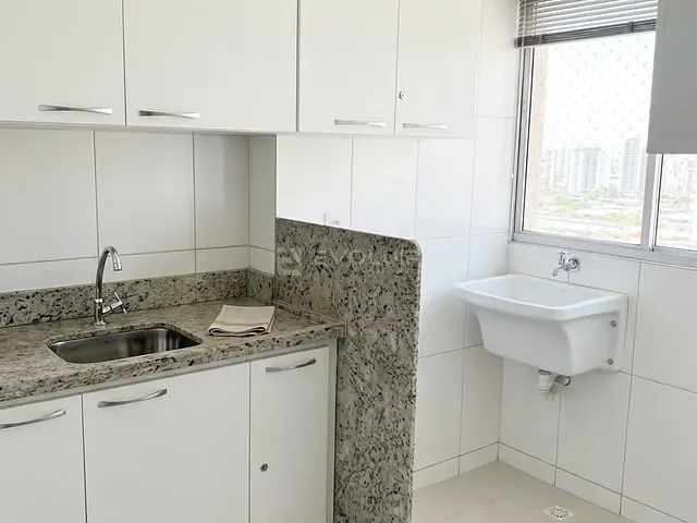 Apartamento 4 quartos e 2 banheiros, para alugar, no bairro Jardim Goiás em Goiânia