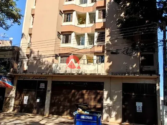 Apartamento 3 quartos e 2 banheiros, à venda ou para alugar, no bairro Zona 03 em Maringá