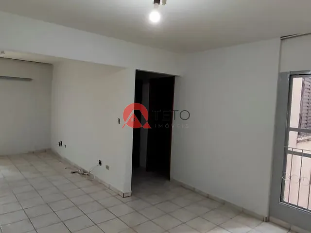 Apartamento 3 quartos e 2 banheiros, à venda ou para alugar, no bairro Zona 03 em Maringá
