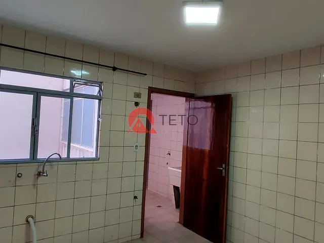 Apartamento 3 quartos e 2 banheiros, à venda ou para alugar, no bairro Zona 03 em Maringá