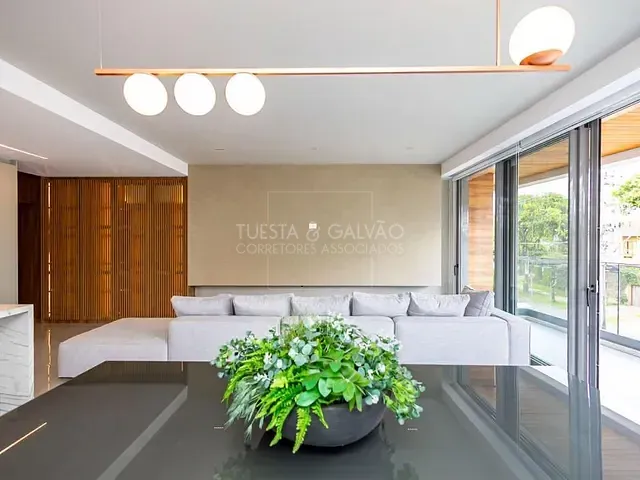 Apartamento com 198m² 3 quartos e 4 banheiros, à venda, no bairro Água Verde em Curitiba