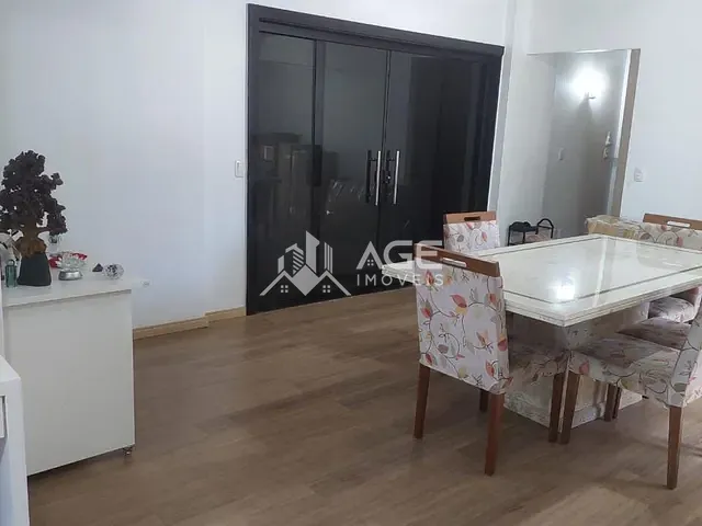 Apartamento com 241m² 3 quartos e 3 banheiros, à venda ou para alugar, no bairro Centro em Erechim