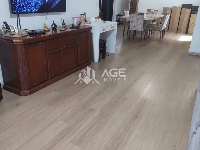 Apartamento com 241m² 3 quartos e 3 banheiros, à venda ou para alugar, no bairro Centro em Erechim