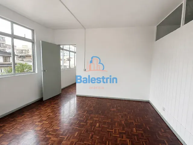 Apartamento 1 quarto e 1 banheiro, para alugar, no bairro Centro em Fraiburgo
