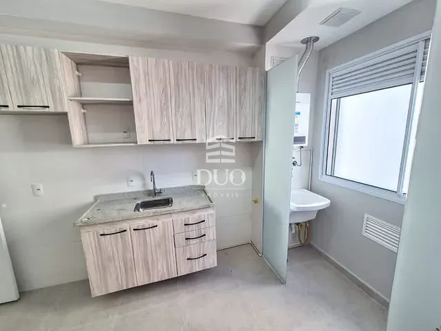 Apartamento com 42m² 2 quartos e 1 banheiro, para alugar, no bairro Jardim Tupanci em Barueri