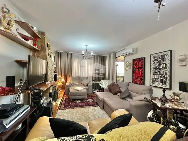 Apartamento 4 quartos e 3 banheiros, à venda, no bairro Centro em Rolândia