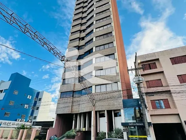 Apartamento 4 quartos e 3 banheiros, à venda, no bairro Centro em Rolândia