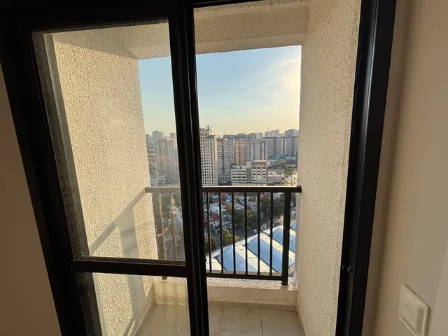 Apartamento 1 quarto e 1 banheiro, para alugar, no bairro Barra Funda em São Paulo