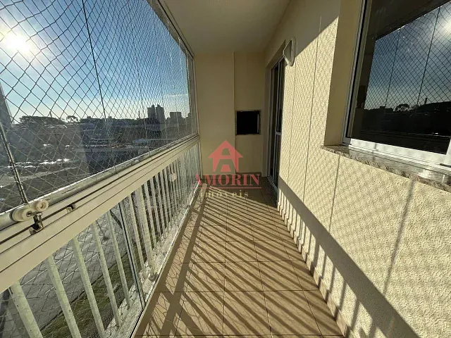 Apartamento com 65m² 2 quartos e 1 banheiro, para alugar, no bairro Capão Raso em Curitiba
