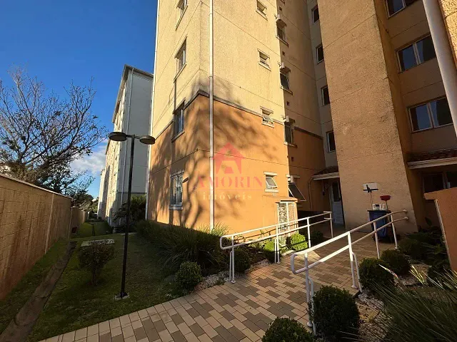 Apartamento com 65m² 2 quartos e 1 banheiro, para alugar, no bairro Capão Raso em Curitiba