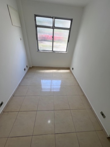 Apartamento com 75m² 3 quartos e 1 banheiro, à venda, no bairro Inhaúma em Rio de Janeiro