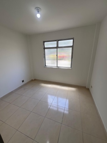 Apartamento com 75m² 3 quartos e 1 banheiro, à venda, no bairro Inhaúma em Rio de Janeiro