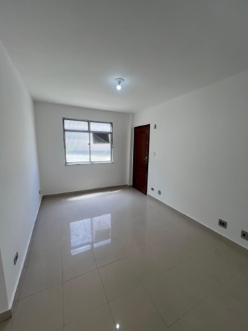 Apartamento com 75m² 3 quartos e 1 banheiro, à venda, no bairro Inhaúma em Rio de Janeiro