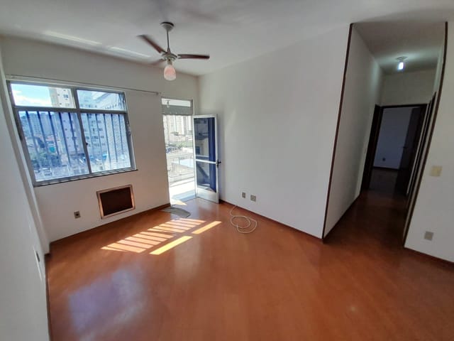 Foto do Apartamento - OPORTUNIDADE // DOCUMENTAÇÃO OK // 100M² // FUNDOS // VARANDA // VISTA LIVRE // ELEVADOR // COZINHA GRANDE // 3 QUARTOS // 3 BANHEIROS // VAGA DE GARAGEM // | VILLARREAL IMOBILIÁRIA
