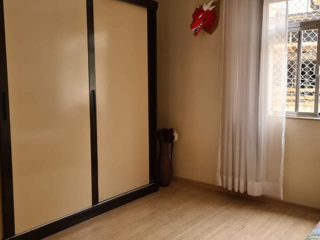 Apartamento 2 quartos e 1 banheiro, à venda, no bairro Jardim Glória em Juiz de Fora
