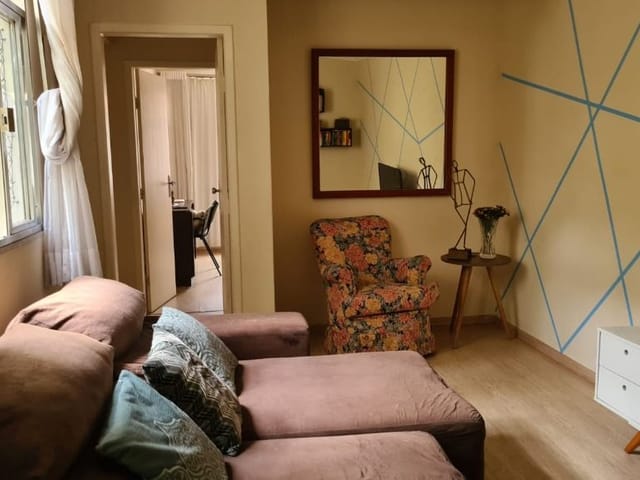 Apartamento 2 quartos e 1 banheiro, à venda, no bairro Jardim Glória em Juiz de Fora