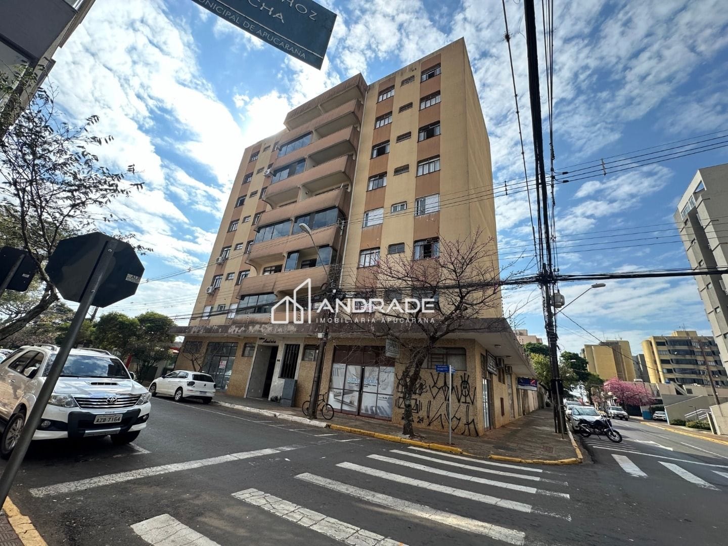 Apartamento à venda com 3 quartos, 125m² - Foto 3