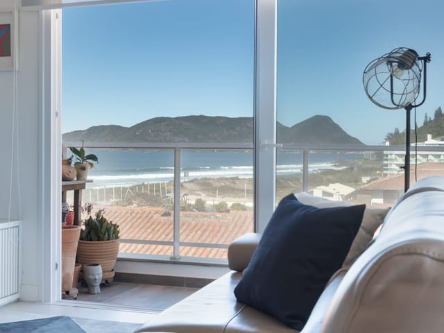Foto do Apartamento - Apartamento com vista Panorâmica e Acesso Privativo à Praia -  Condomínio Island Home & Resort, Morro das Pedras, Florianópolis | Costão Sul Imóveis