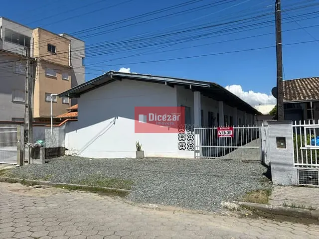 Apartamento 5 quartos e 5 banheiros, à venda, no bairro Centro em Penha