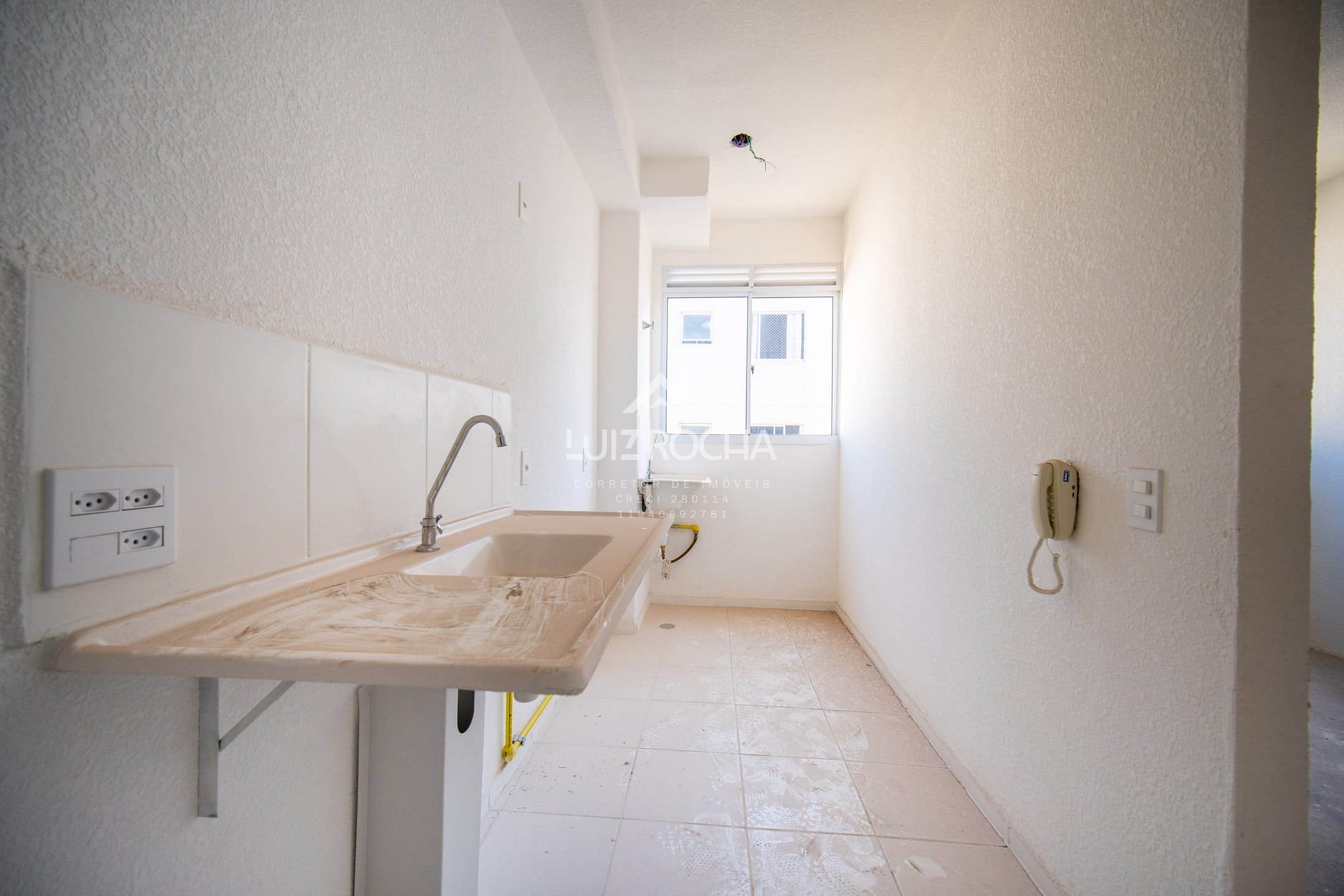 Apartamento à venda com 2 quartos, 40m² - Foto 10