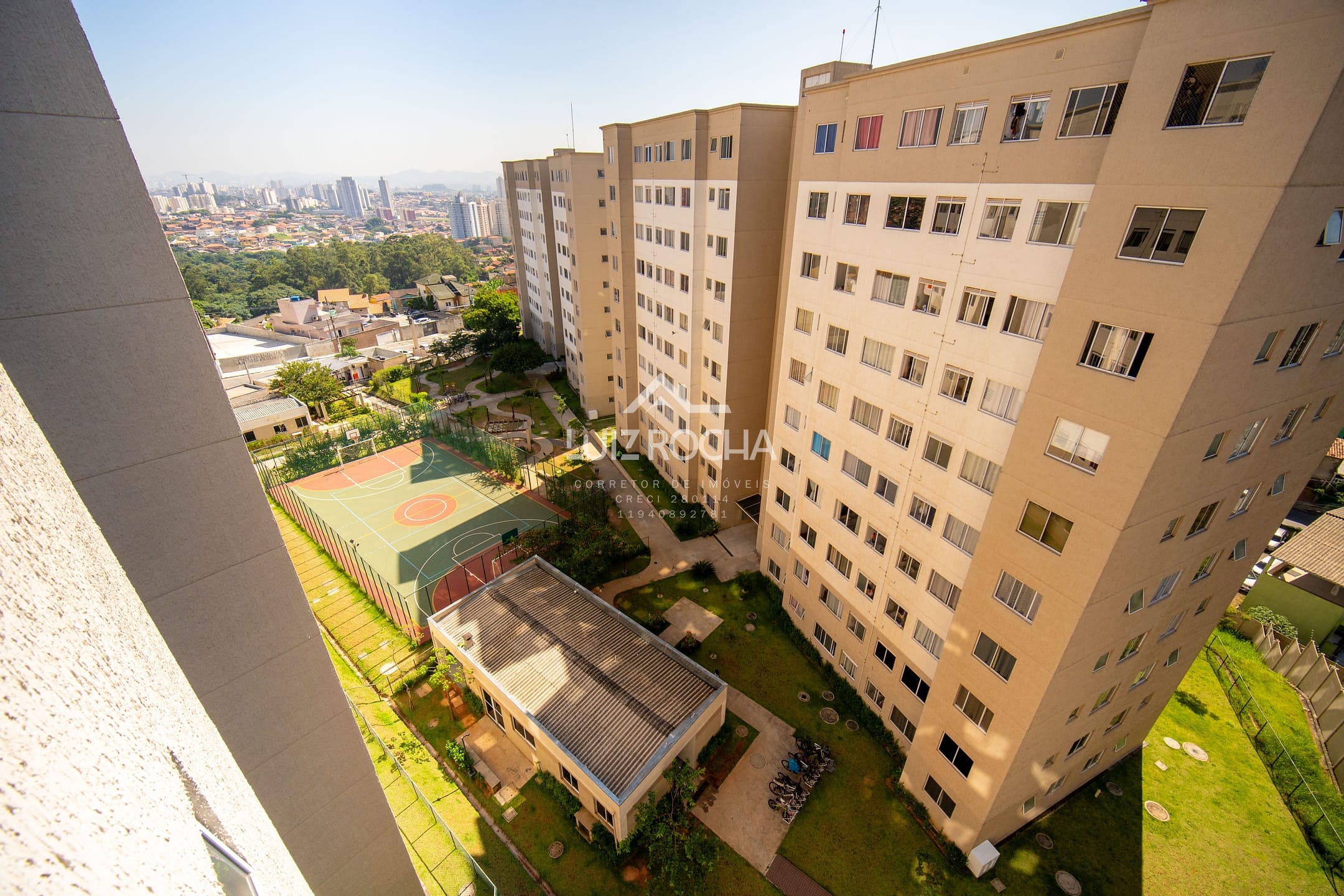 Apartamento à venda com 2 quartos, 40m² - Foto 18