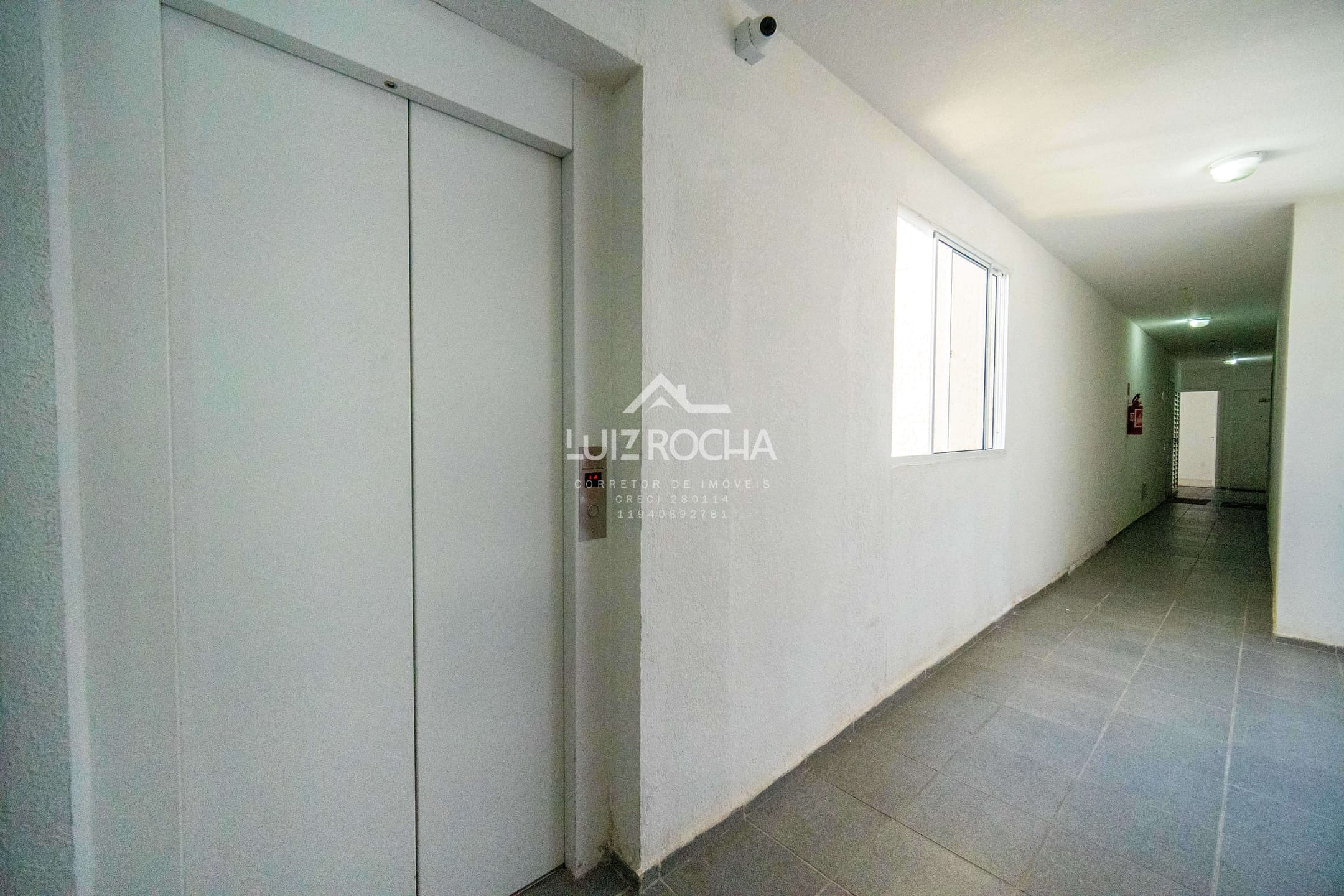 Apartamento à venda com 2 quartos, 40m² - Foto 20