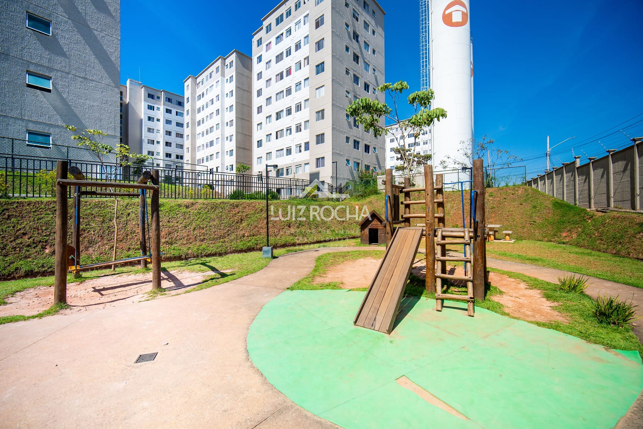 Apartamento à venda com 2 quartos, 40m² - Foto 1