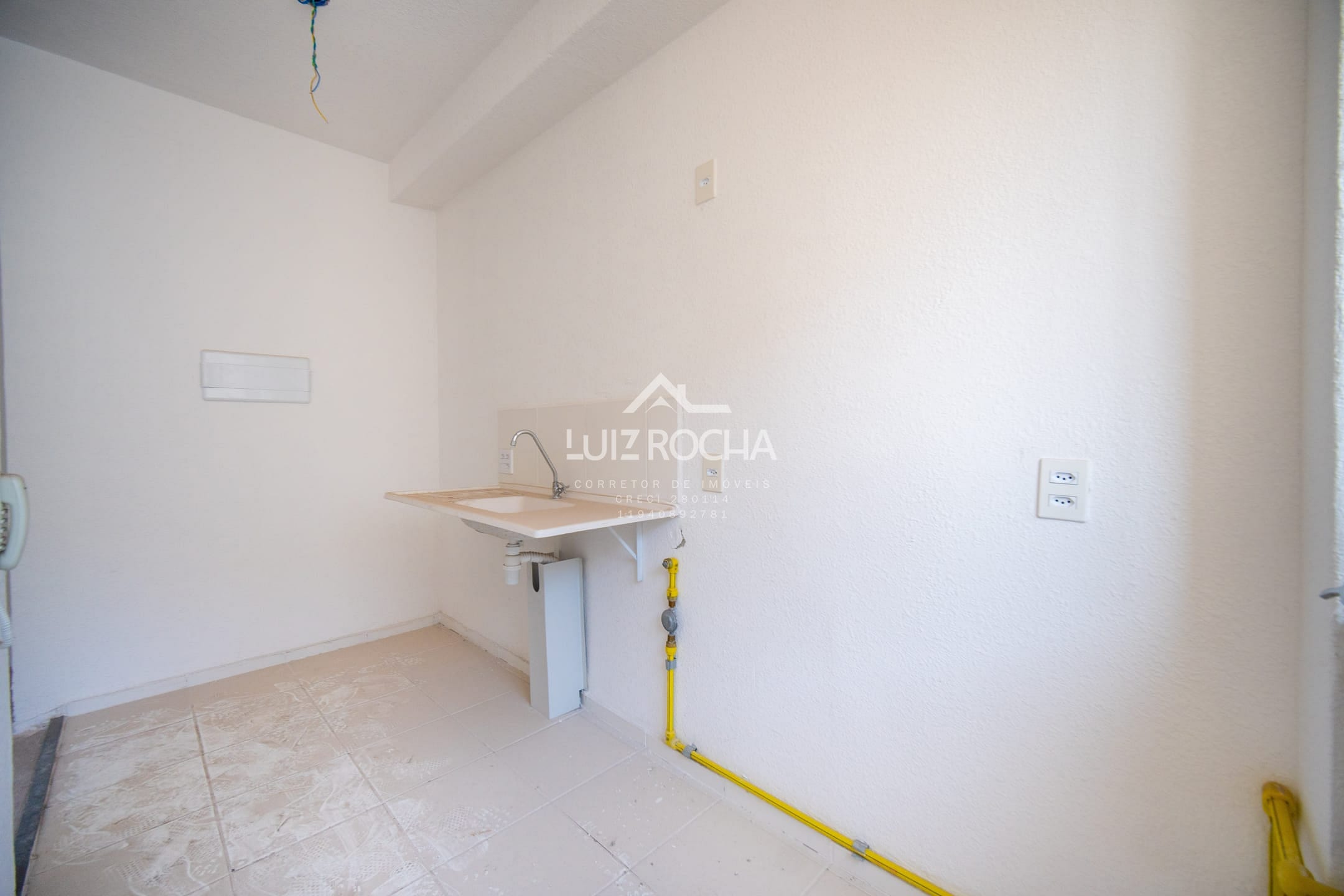 Apartamento à venda com 2 quartos, 40m² - Foto 9
