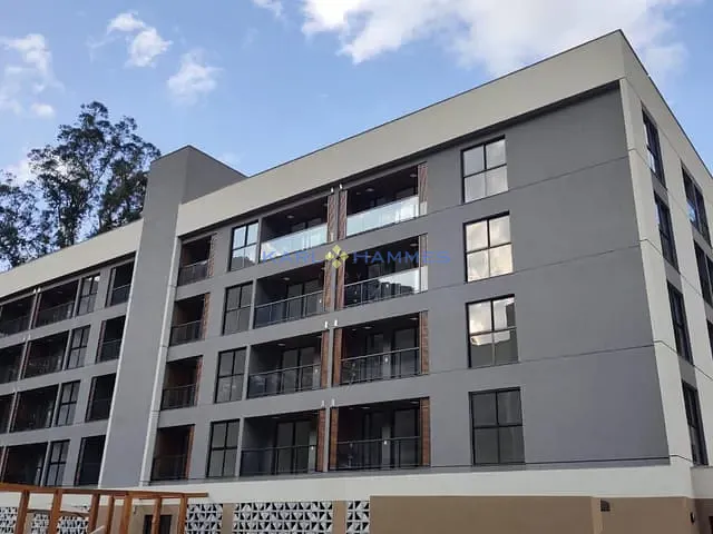 Apartamento com 80m² 3 quartos e 2 banheiros, à venda, no bairro Corrêas em Petrópolis