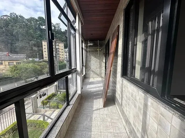 Apartamento 2 quartos e 2 banheiros, à venda ou para alugar, no bairro Agriões em Teresópolis