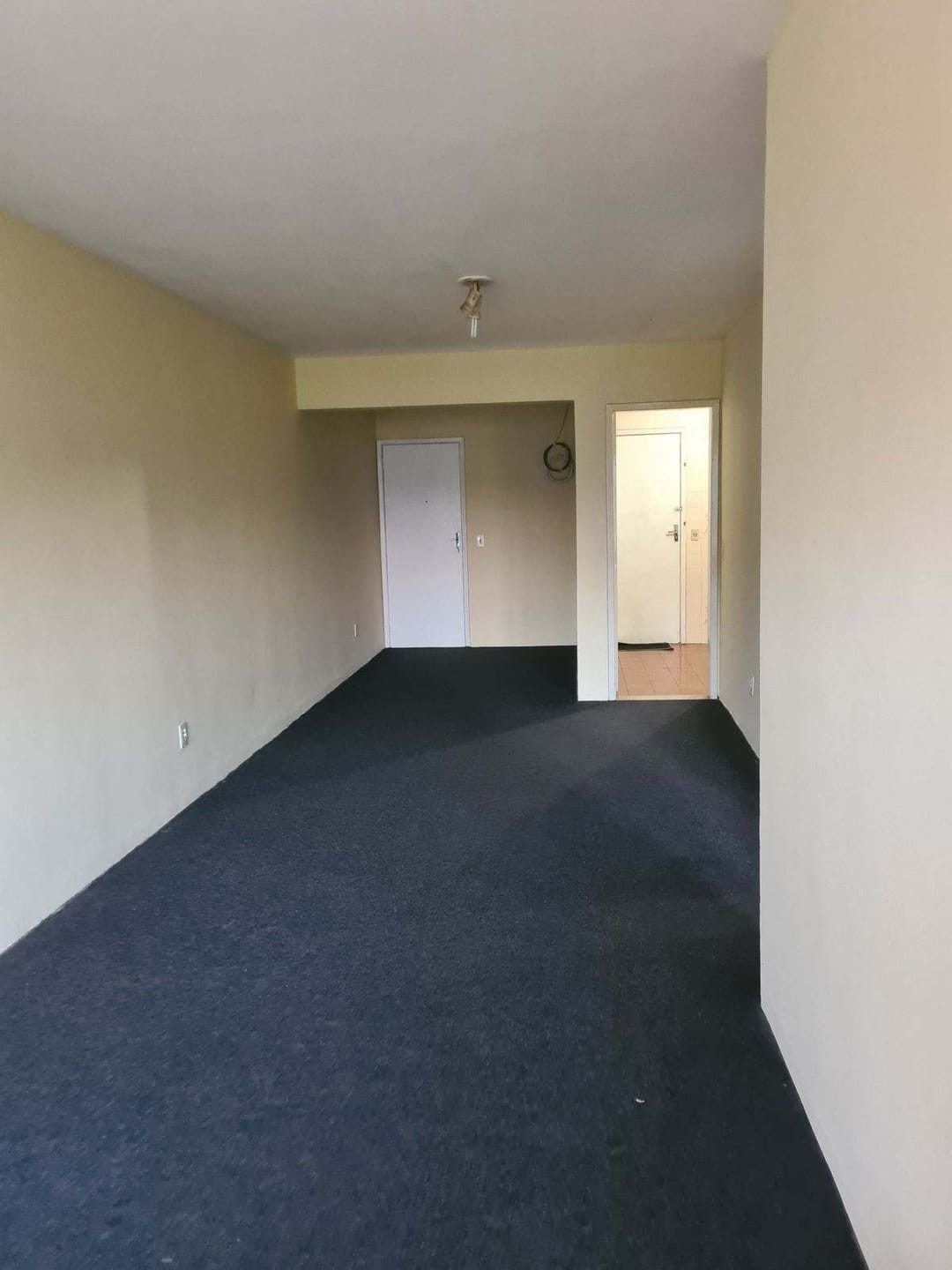 Apartamento à venda com 2 quartos, 10m² - Foto 4