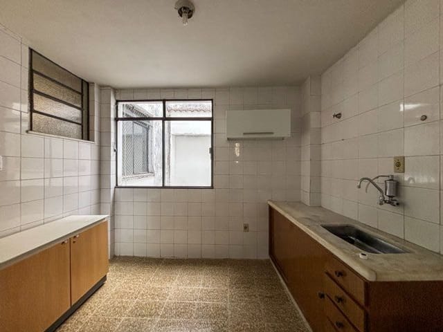 Apartamento 3 quartos e 2 banheiros, à venda, no bairro São Mateus em Juiz de Fora
